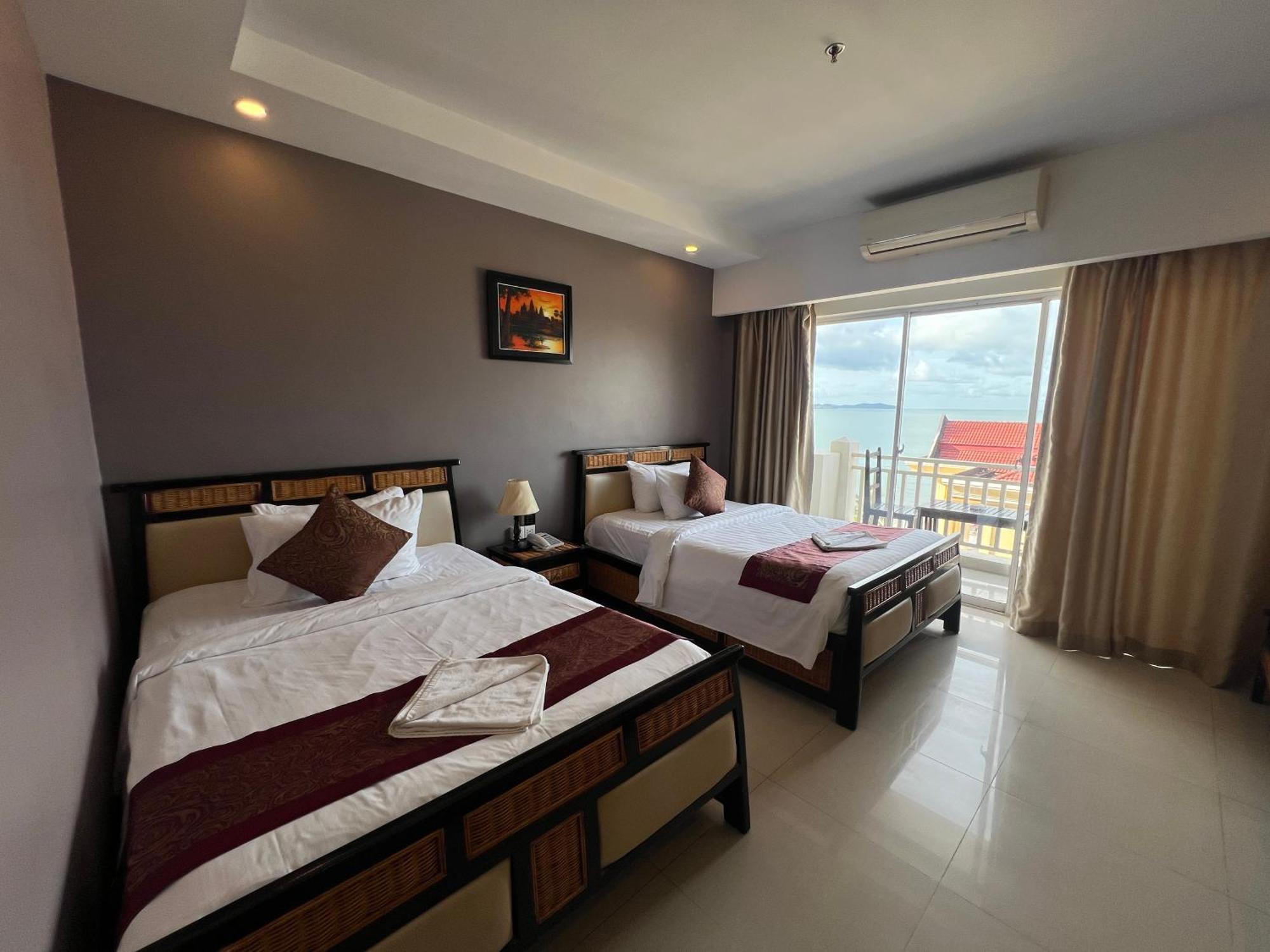 Aristocrat Residence & Hotel Sihanoukville Exterior photo